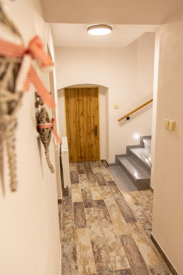 Vila Prazdninovy Dum Valdik Loket Exteriér fotografie